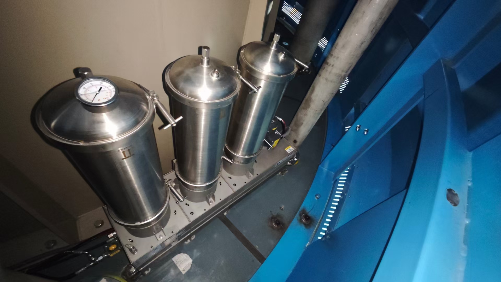 水电推导轴承油槽在线监测及过滤